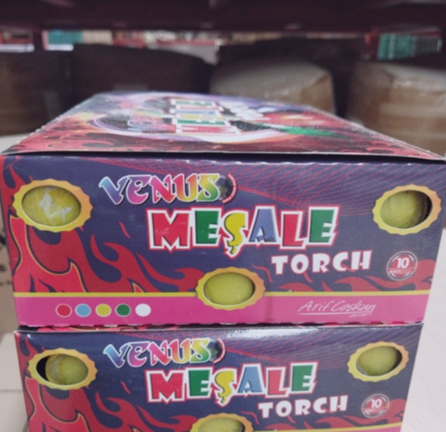 Maç Keyfine Elde Tutulan Meşale!